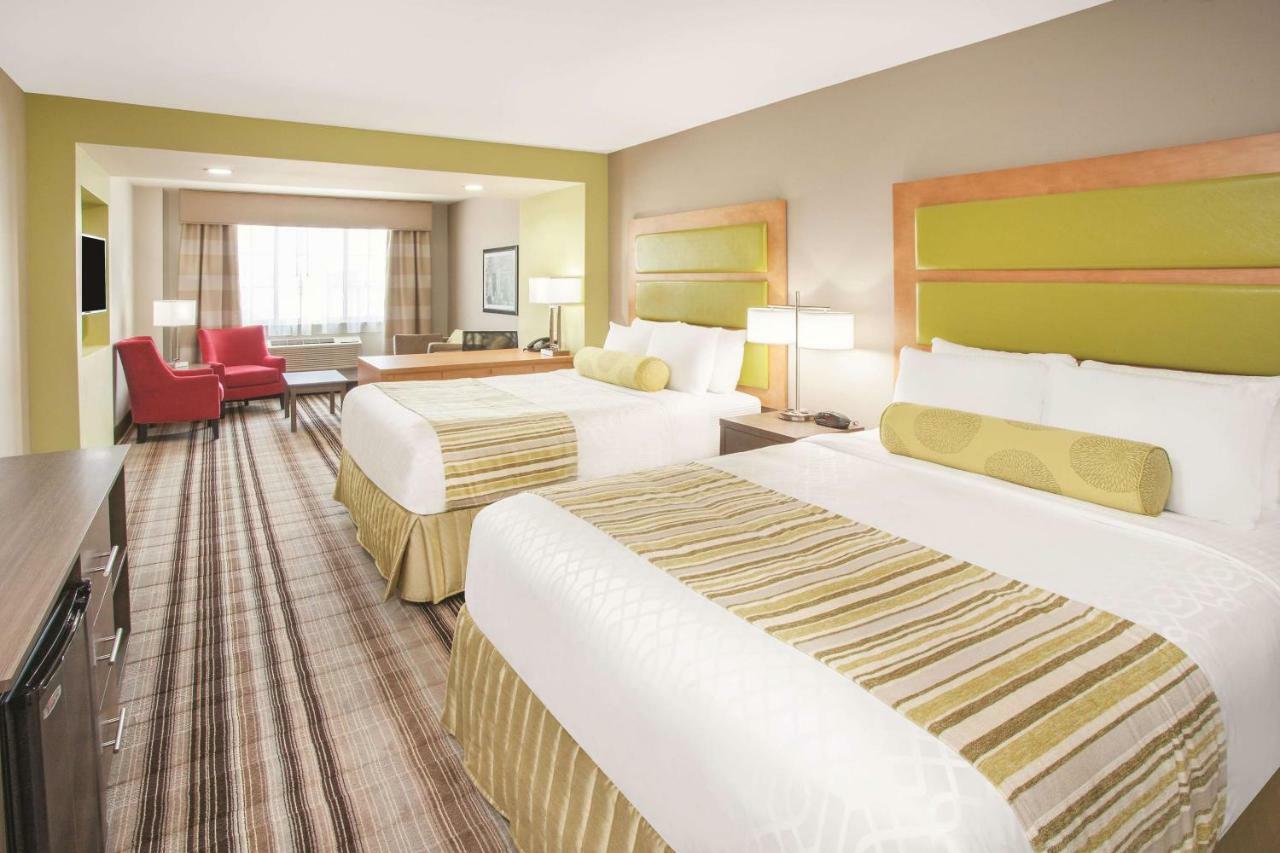 La Quinta Inn & Suites Far Rockaway - Beach Hotel Нью-Йорк Экстерьер фото
