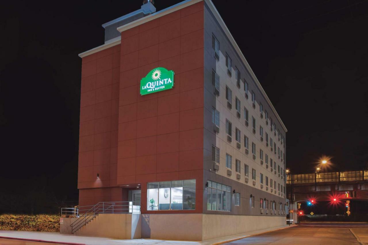 La Quinta Inn & Suites Far Rockaway - Beach Hotel Нью-Йорк Экстерьер фото